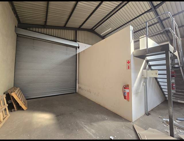 280M² WAREHOUSE TO LET IN ANDERBOLT
